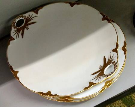 THO33 Handled Cake Plate