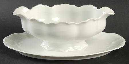 THO4 Gravy Boat with Attached Underplate