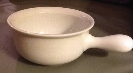 Trend White One Stick Handled Soup/Snack Bowl (use with SNTR11)