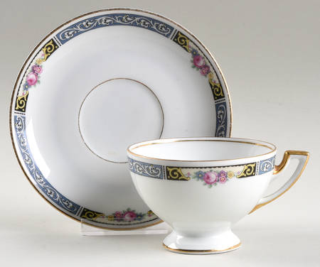 Windsor Footed Cup & Saucer Set