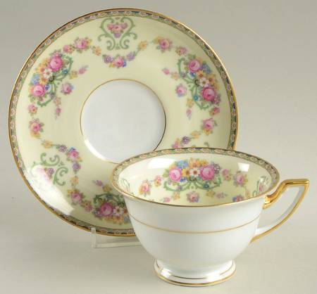 Winthrop Footed Cup & Saucer Set