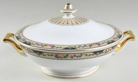 Yorke Round Covered Vegetable