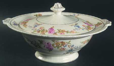 Antoinette Round Covered Vegetable