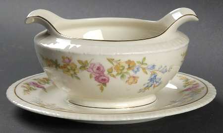 Antoinette Gravy Boat with Attached Underplate