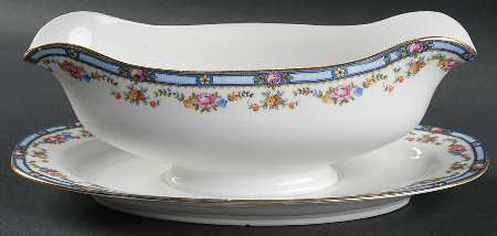 Carlton Gravy Boat with Attached Underplate