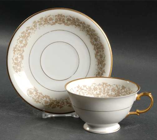 Claridge Footed Cup & Saucer Set
