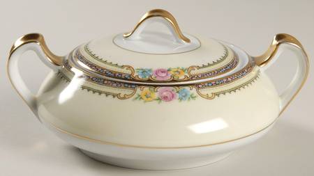 Delaware-Derby Sugar Bowl & Lid
