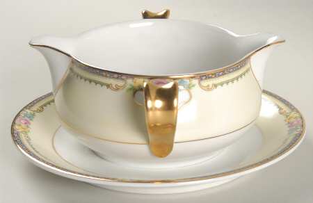 Delaware-Derby Gravy Boat with Attached Underplate