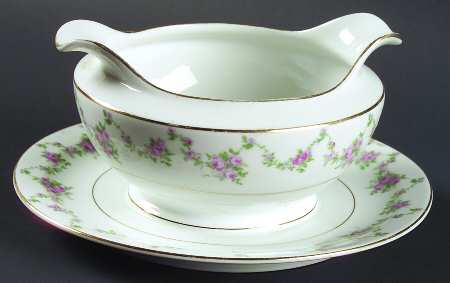 Garland Rose Gravy Boat with Attached Underplate