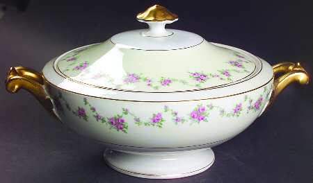 Garland Rose Round Covered Vegetable