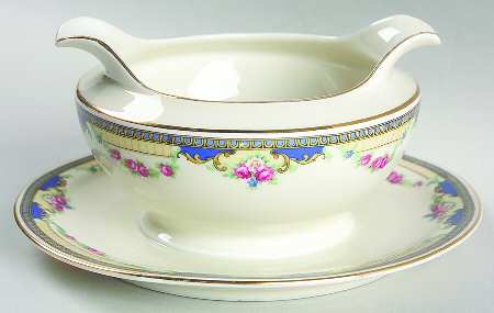Premier (Smooth) Gravy Boat with Attached Underplate