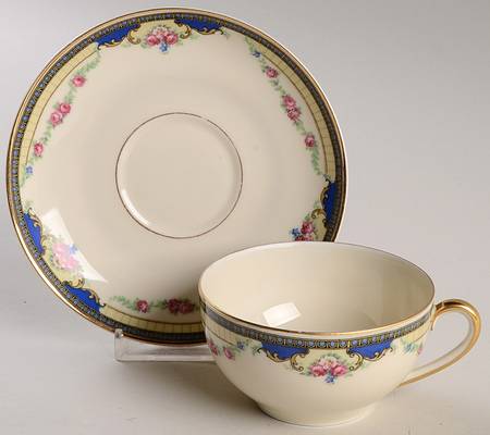 Premier (Smooth) Flat Cup & Saucer Set