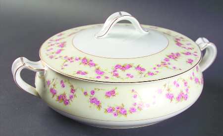 Rosemary (Small Pink Roses) Round Covered Vegetable