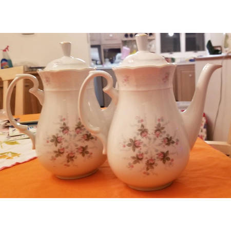 Rosebud Coffee Pot & Lid
