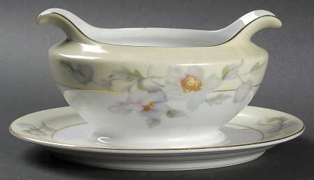17714 Gravy Boat with Attached Underplate