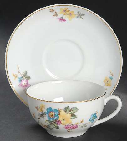 17380 Flat Cup & Saucer Set