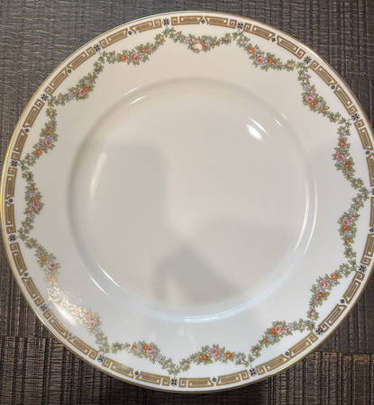 THU29 Large Dinner Plate