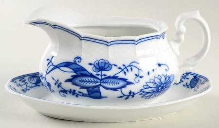 THU33 Gravy Boat & Underplate