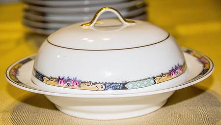 THU36 Round Covered Butter