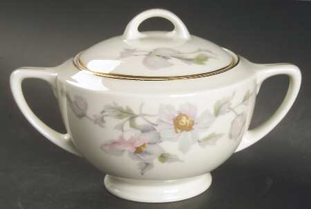 THU4 (CREAM BKGD) Sugar Bowl & Lid