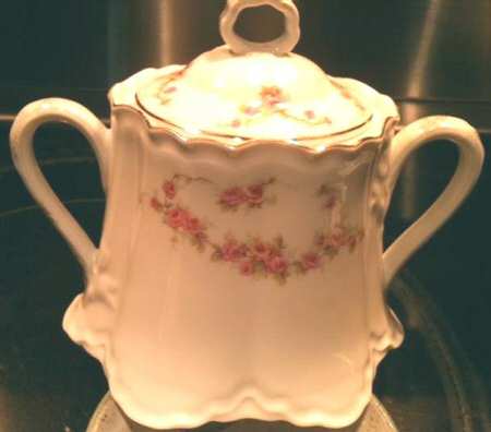 THU43 Sugar Bowl & Lid
