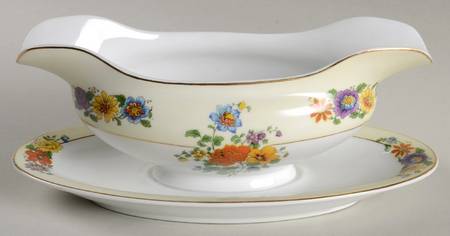 THU71 Gravy Boat with Attached Underplate