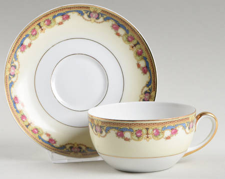 16317 Flat Cup & Saucer Set