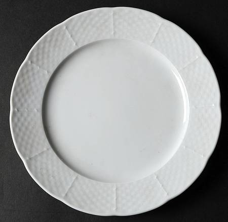 THU93 Luncheon Plate