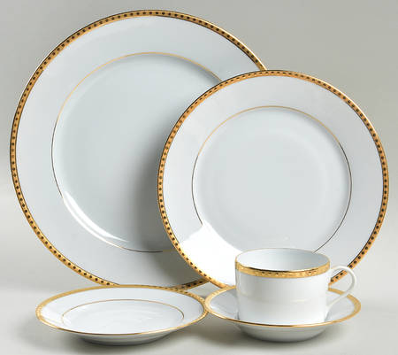 Gold Band 5 Piece Place Setting