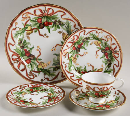 Tiffany Holiday (White Background, Japan) 40 Piece Estate Set