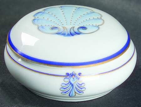 Shell & Thread (Limoges) Round Box & Lid