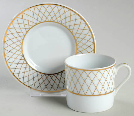 TIC8 Flat Cup & Saucer Set