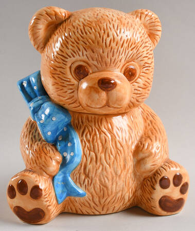 Country Bear Figural Cookie Jar & Lid