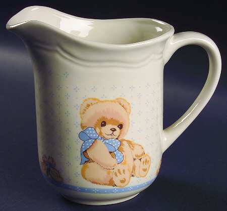 Country Bear 32 Oz Pitcher