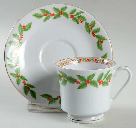 Holly (No Verge) Footed Cup & Saucer Set
