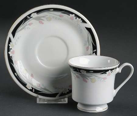 Michelle Footed Cup & Saucer Set