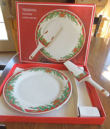TIE15 Cake Aka Dinner Plate & Server w/Box