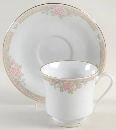 TIE8 Footed Cup & Saucer Set