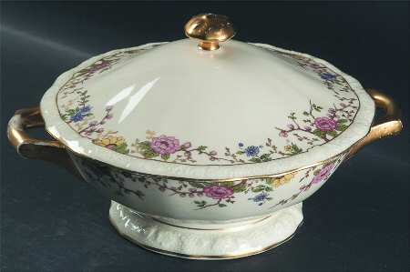 Primavera (Cream) Round Covered Vegetable