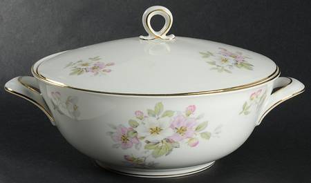 Apple Blossom (White Background) Round Covered Vegetable