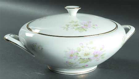 Apple Blossom (White Background) Round Covered Vegetable