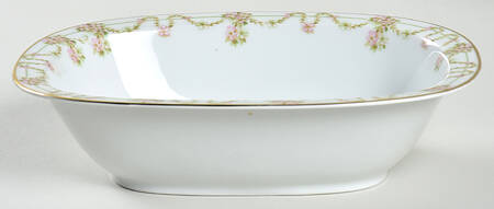 Arbutus 8" Oval Vegetable Bowl