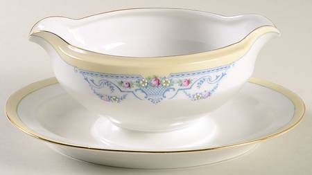 Arklow Gravy Boat with Attached Underplate