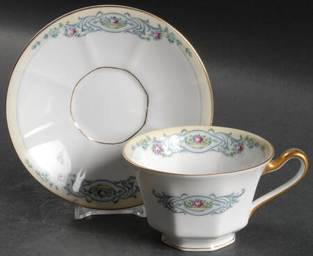 Beaumont Footed Cup & Saucer Set