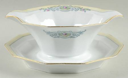 Beaumont Gravy Boat with Attached Underplate