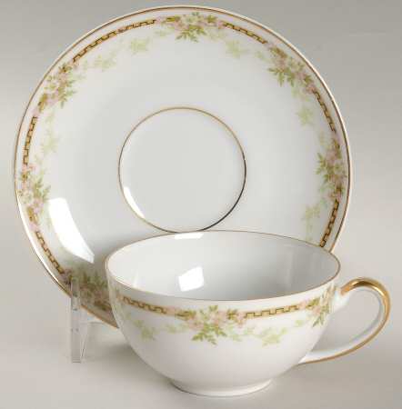 Biltmore Flat Cup & Saucer Set