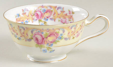 Cambria Footed Cup