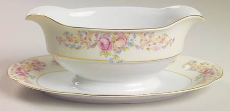 Cambria Gravy Boat with Attached Underplate