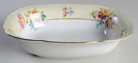 Carlton 9" Oval Vegetable Bowl