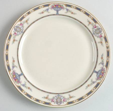 The Chatham Luncheon Plate